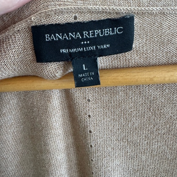 Banana republic cotton silk tan v-neck long sleeve lightweight knit sweater sz L - Picture 5 of 6